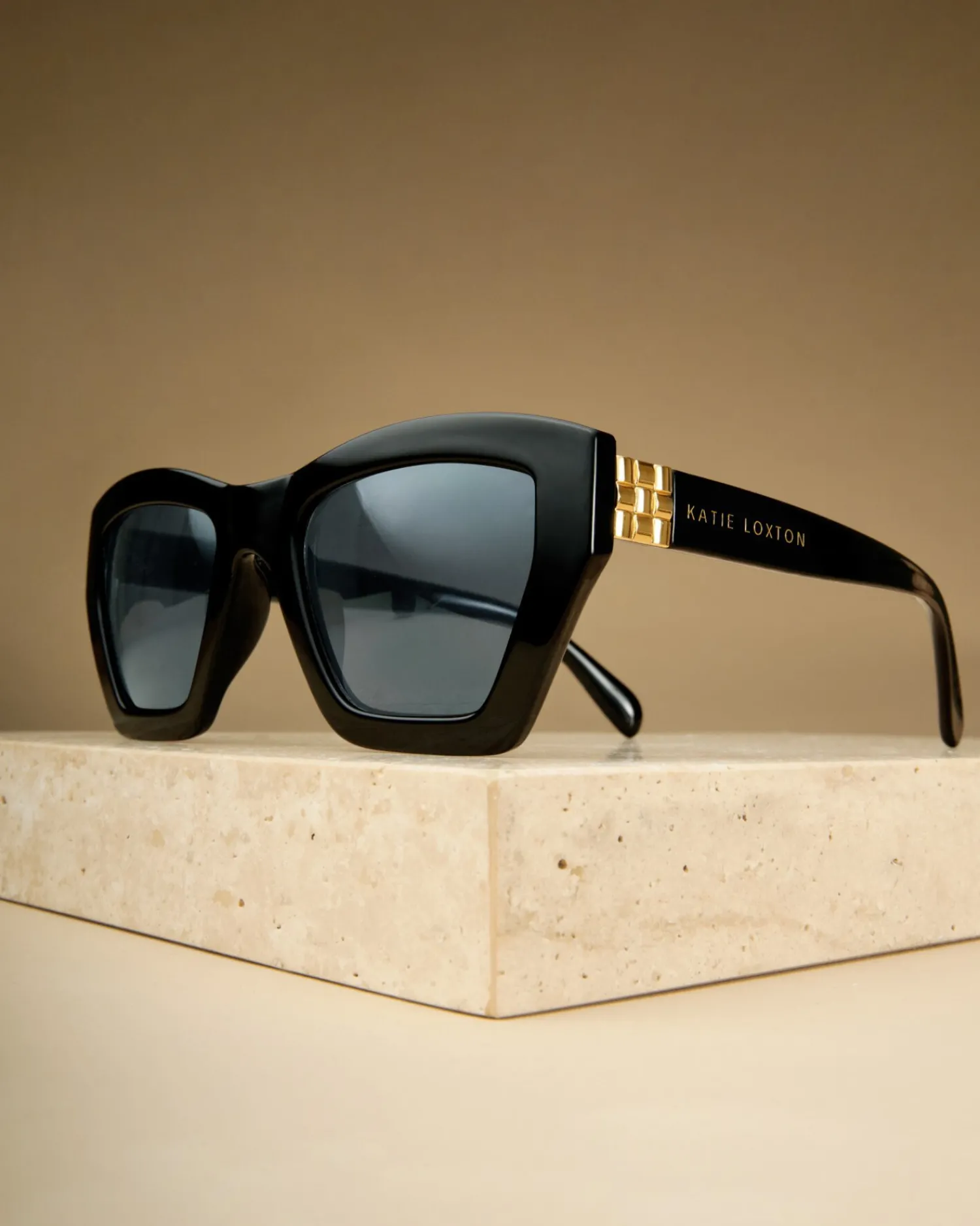Katie Loxton Palma Oversized Cat-Eye Sunglasses Hot