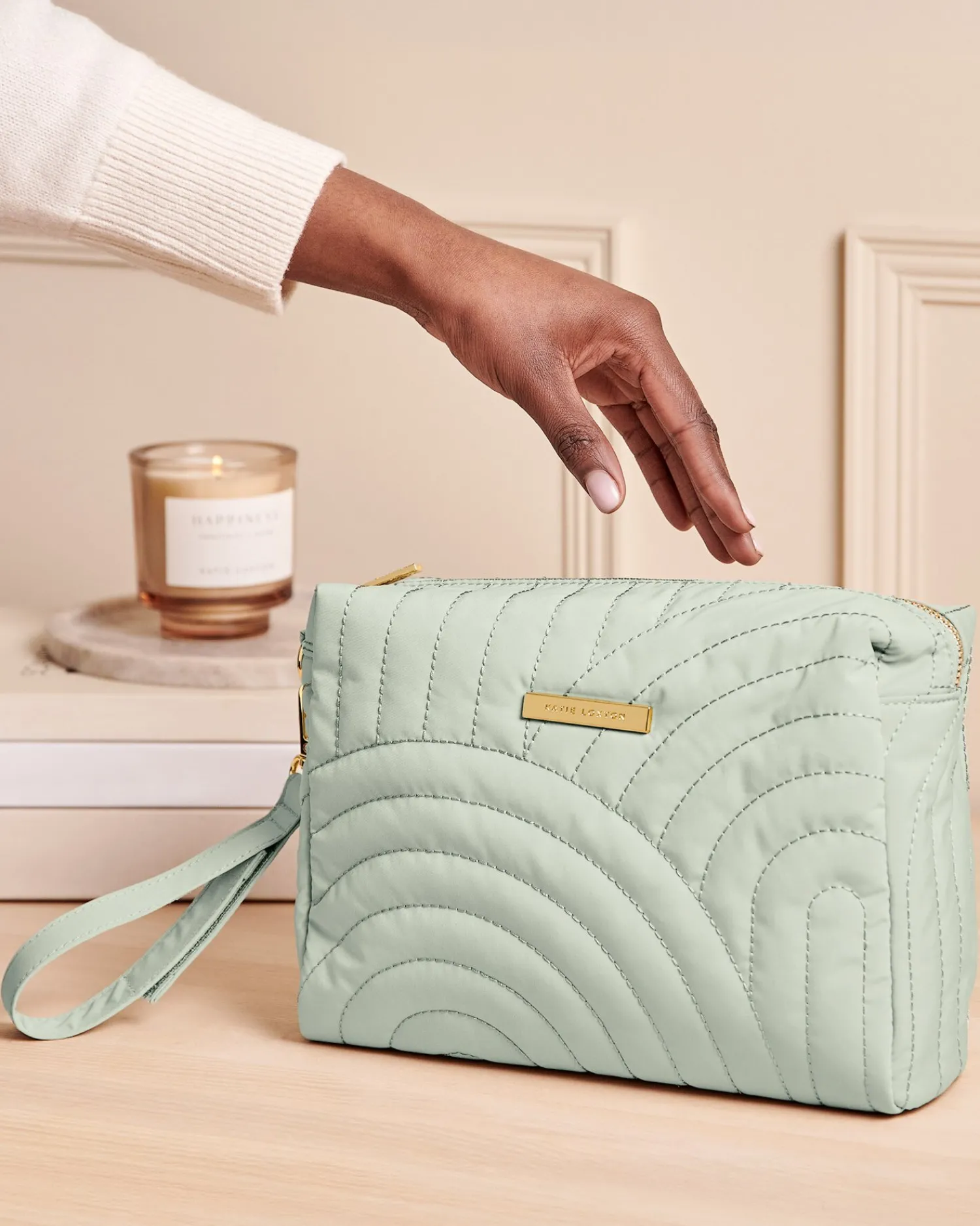 Katie Loxton Quilted Wristlet Organiser Light Sage